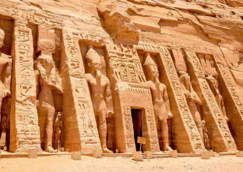 11 Days Tour Across Egypt Wonders