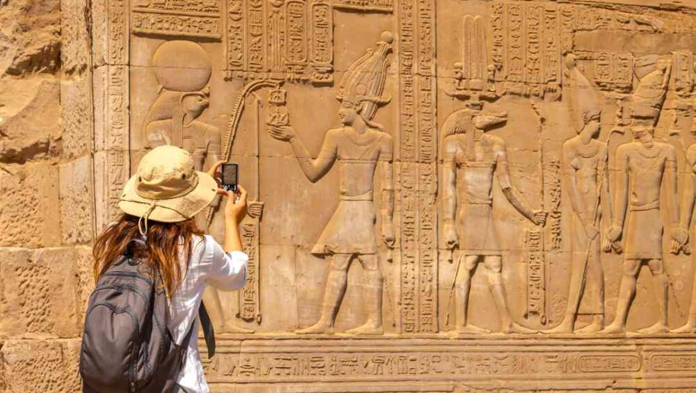 11 Days Tour Across Egypt Wonders